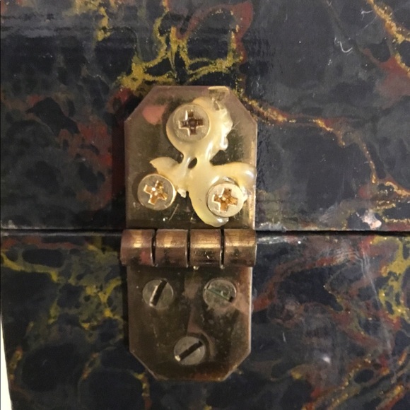 Faux Tortoise Shell Stash Box - Picture 8 of 11